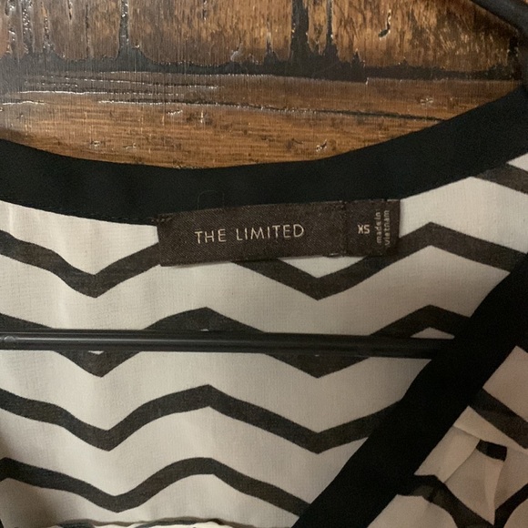 The Limited shear button up dress top - Picture 3 of 4